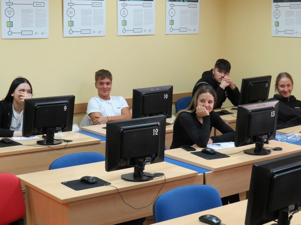 Вештачка интелигенција за младе